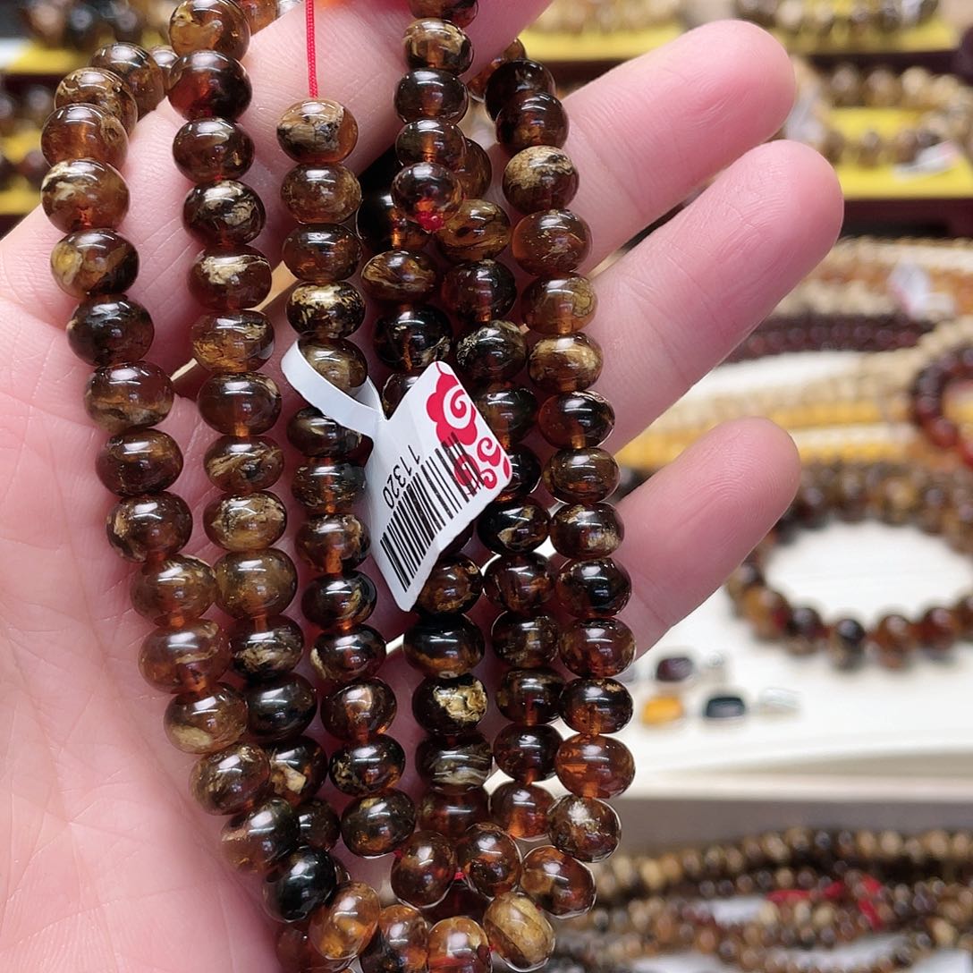 琥珀裸石未镶嵌八11320