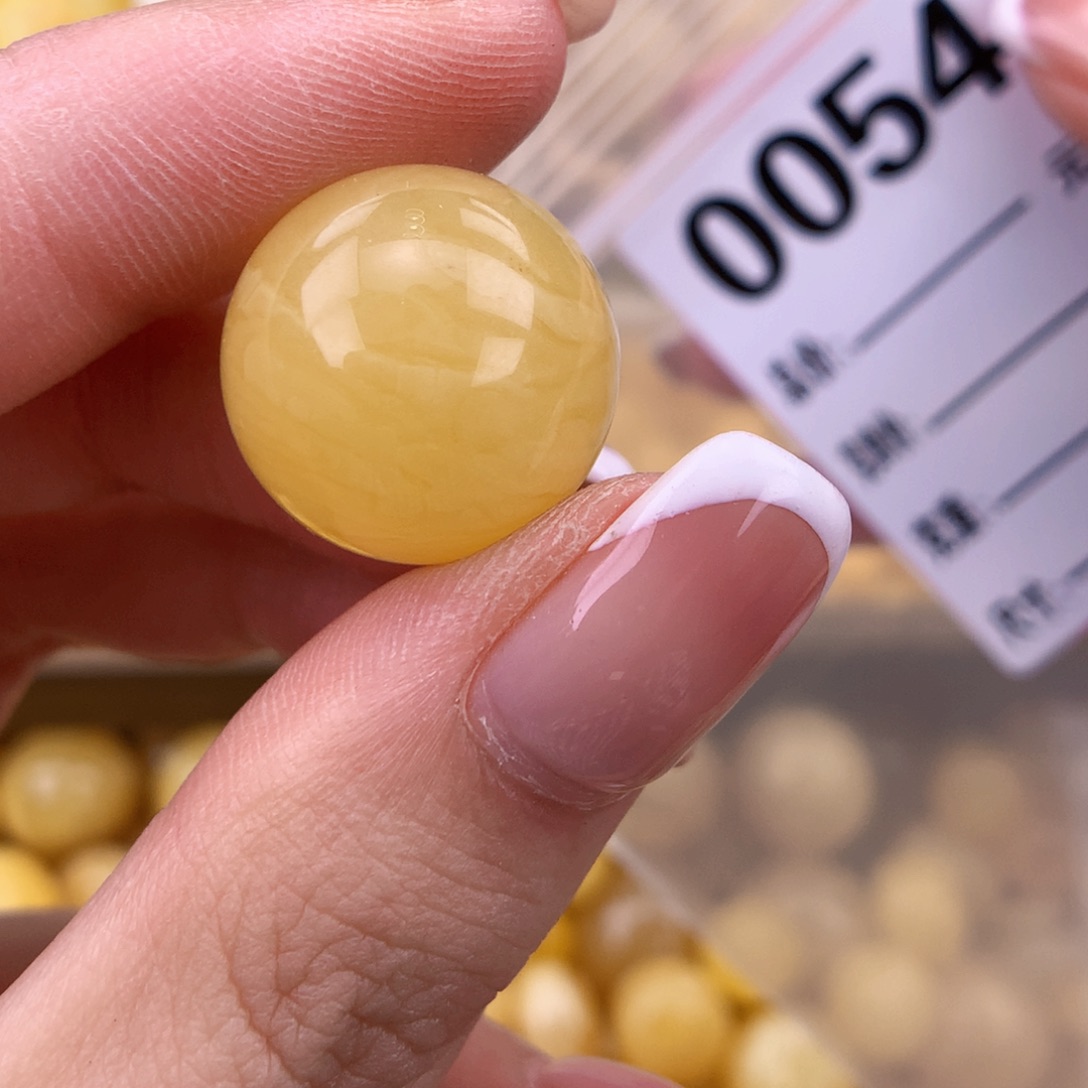 琥珀未镶嵌珠宝奇石17.6微粉