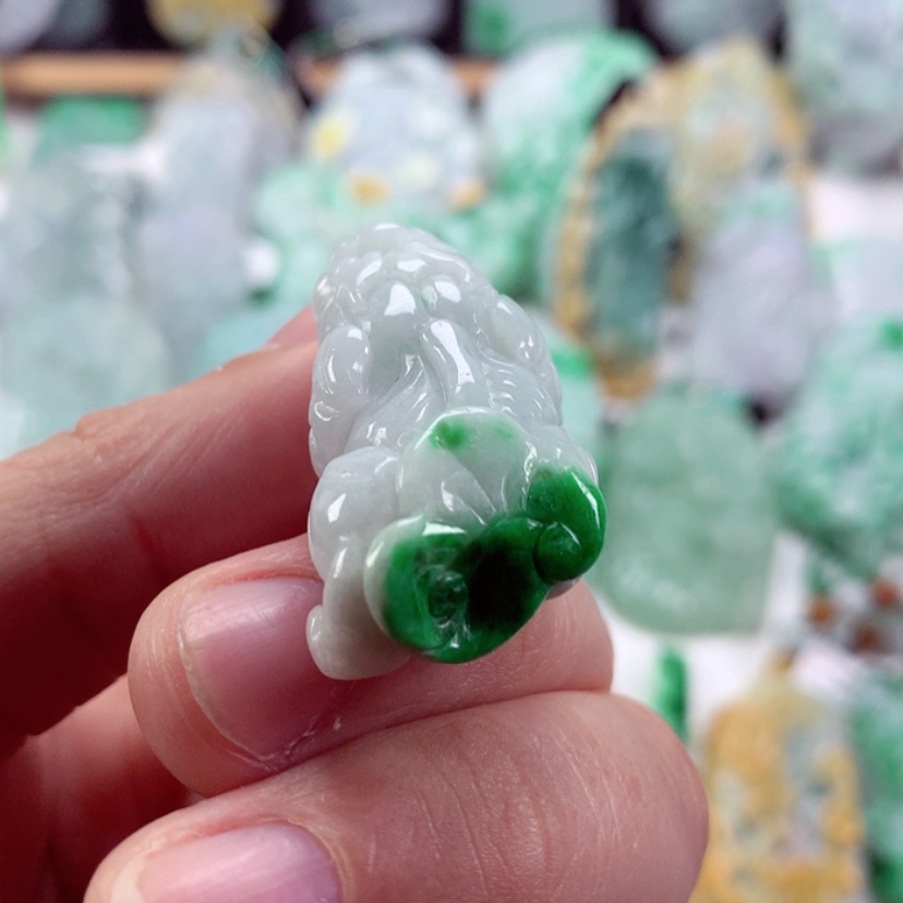 【闪购商品】翡翠吊坠(不含链)未镶嵌