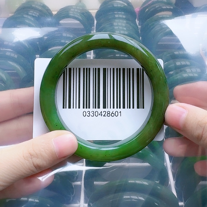 和田玉（碧玉）手镯未镶嵌5758微瑕