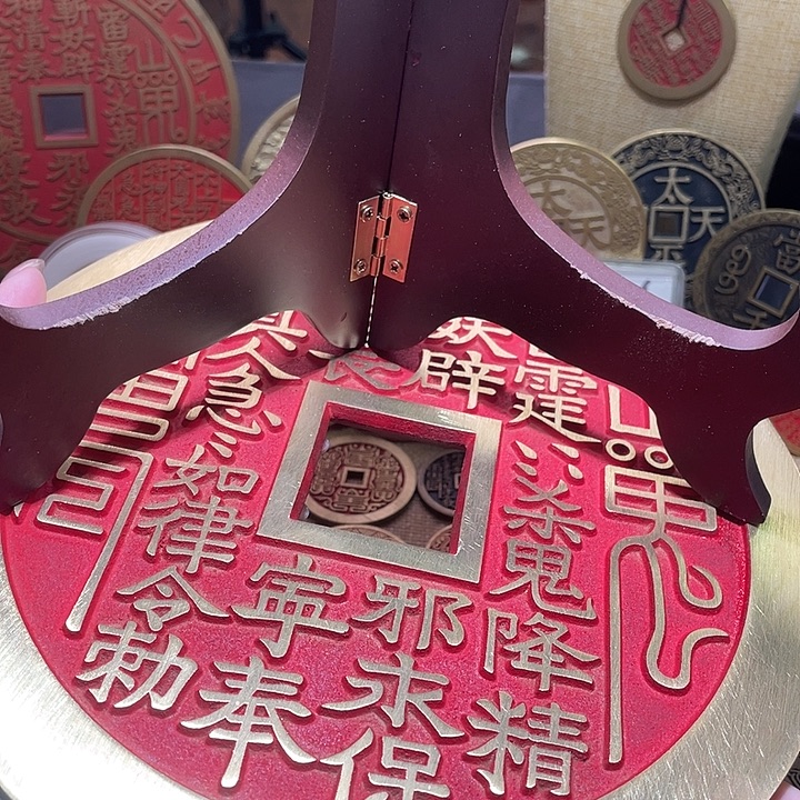 盐****铜现代仿制工艺品 