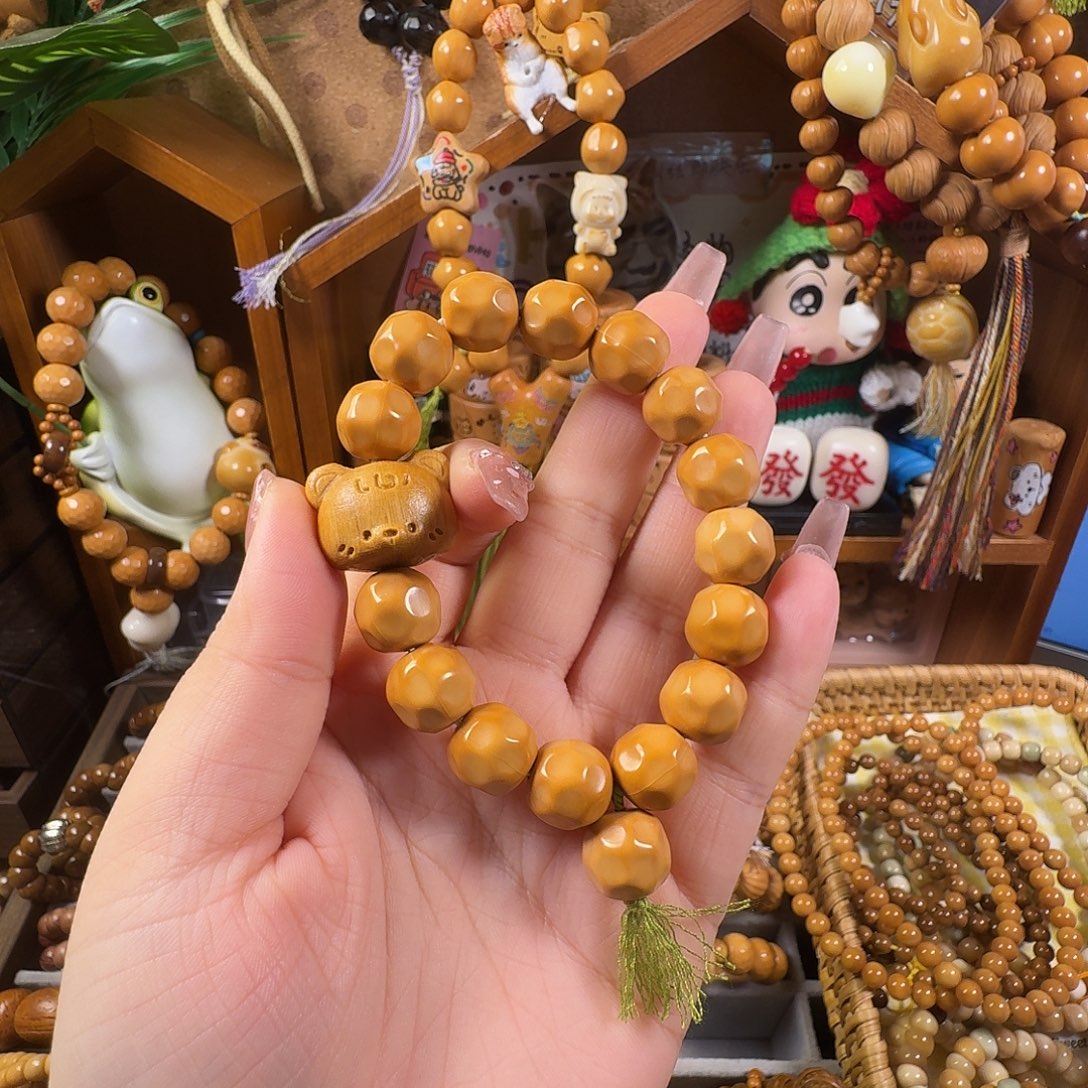 猴头核桃吊坠奶酪小手持