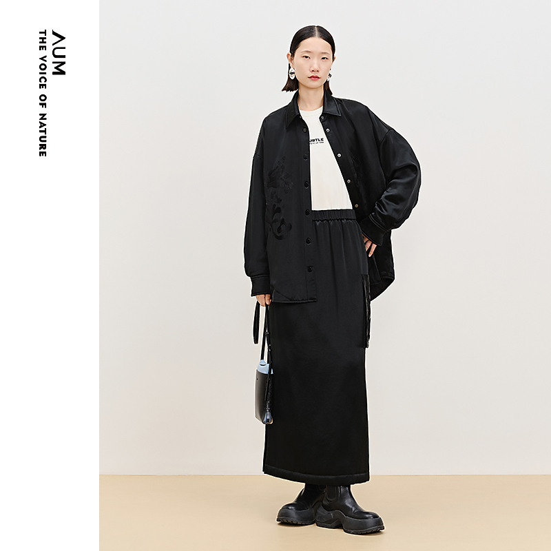 AUM噢姆25年春季国风感刺绣双面外套女衬衫M1FZ1801L