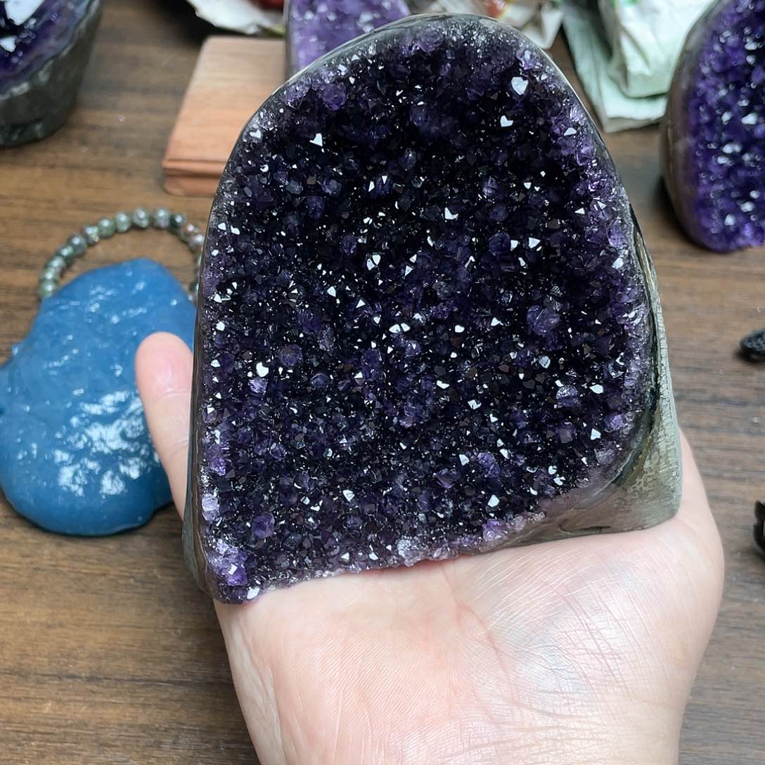 紫晶大型摆件（非配饰）未镶嵌