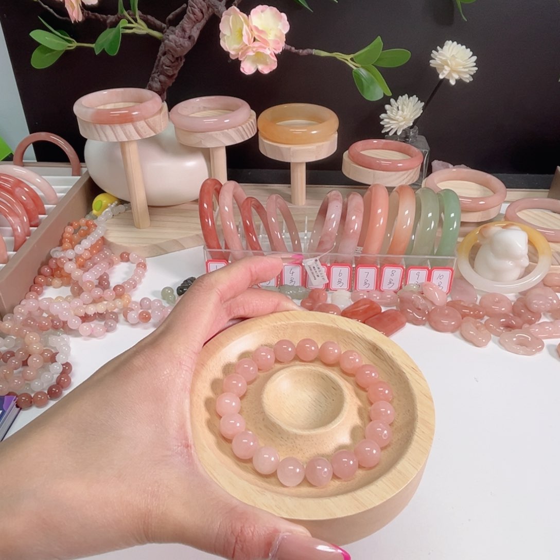 未镶嵌手镯石英质玉花*