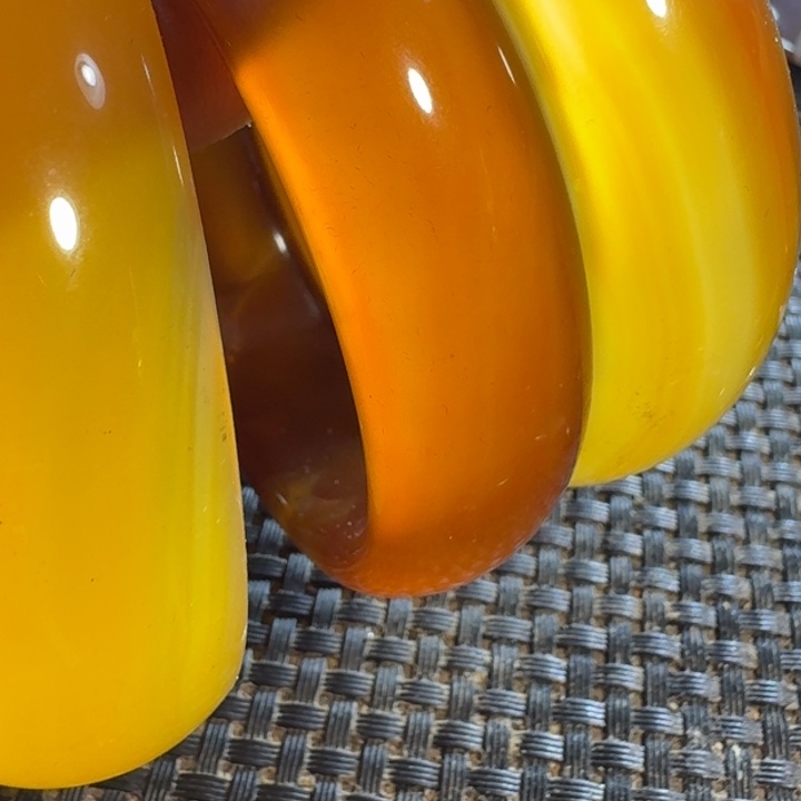 莱***黄玛瑙/玉髓未镶嵌颈饰