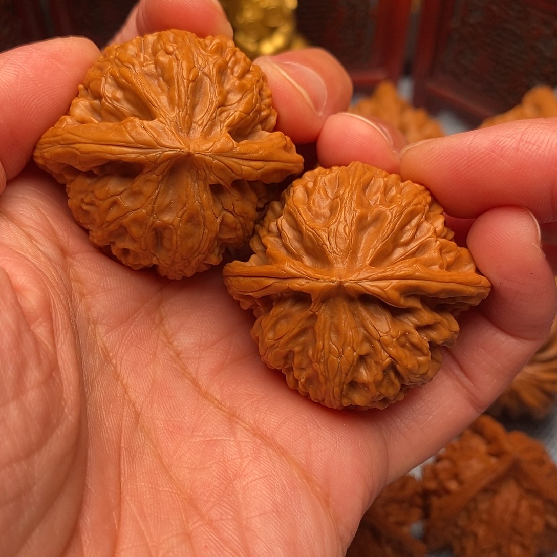 至***寶文玩核桃把件全品毕业桃心宫灯40尺