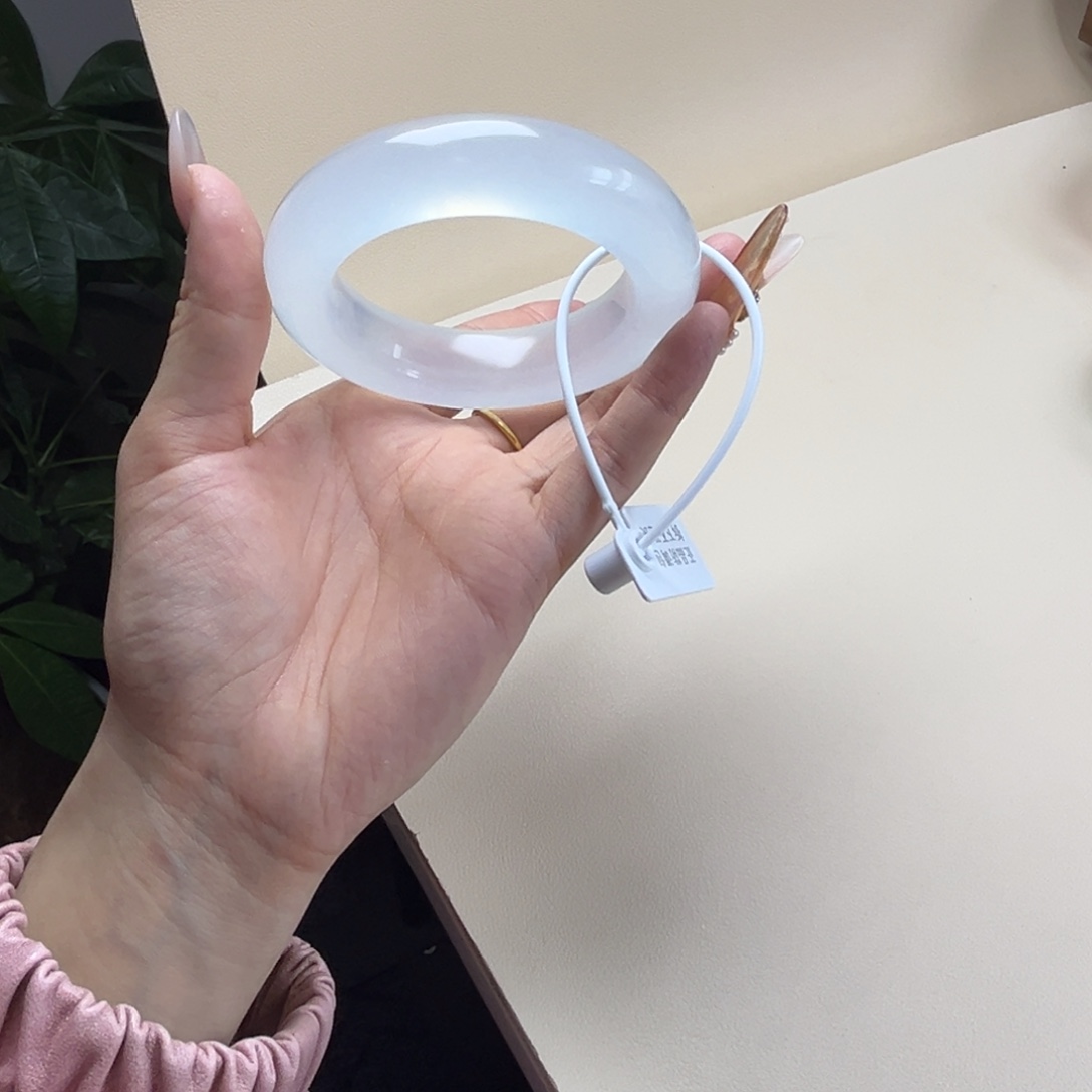 ****玉时尚飘花手镯56