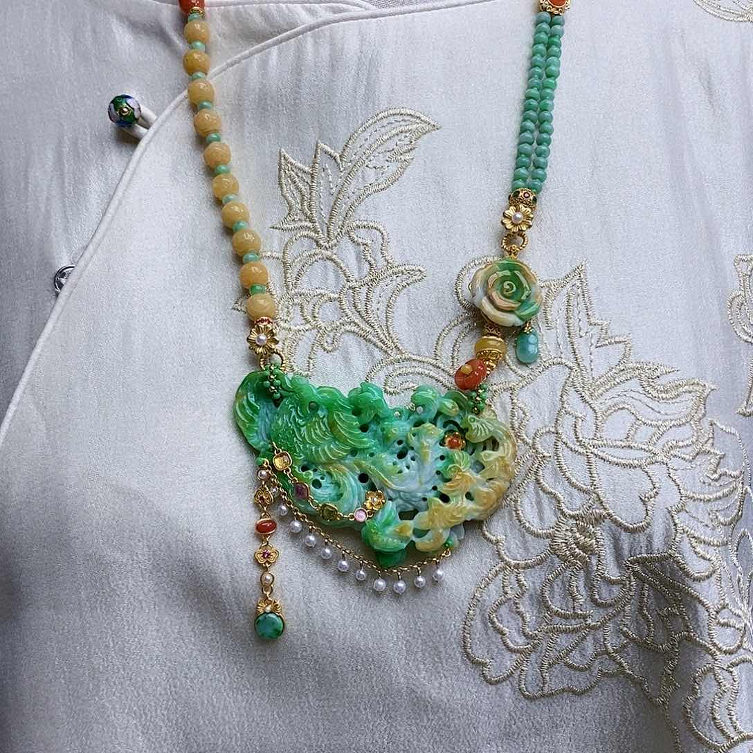 翡翠颈饰未镶嵌天然