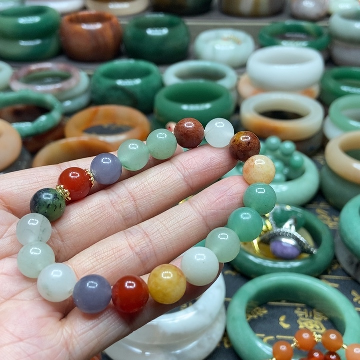 石英质玉手镯未镶嵌