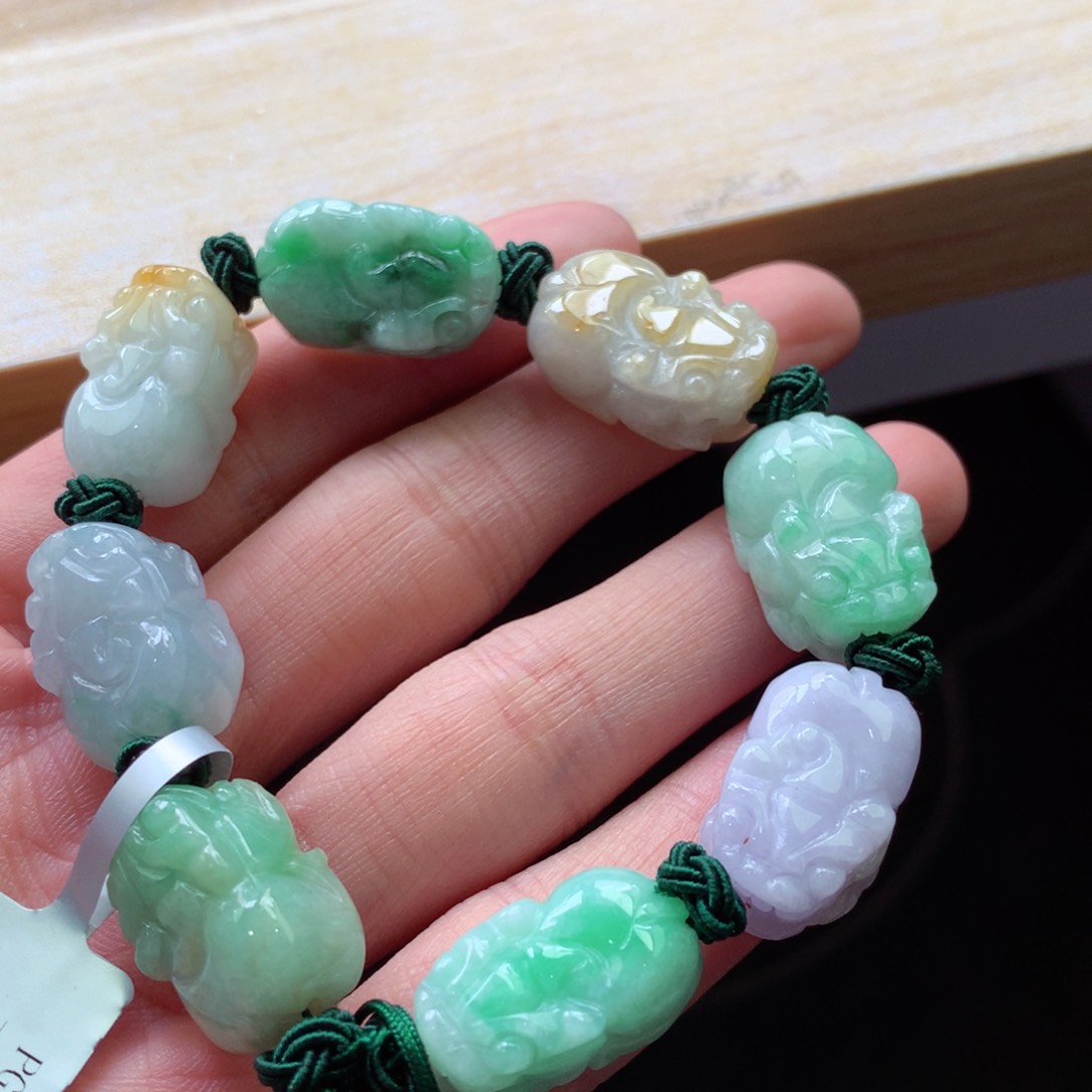 翡翠颈饰未镶嵌吊坠