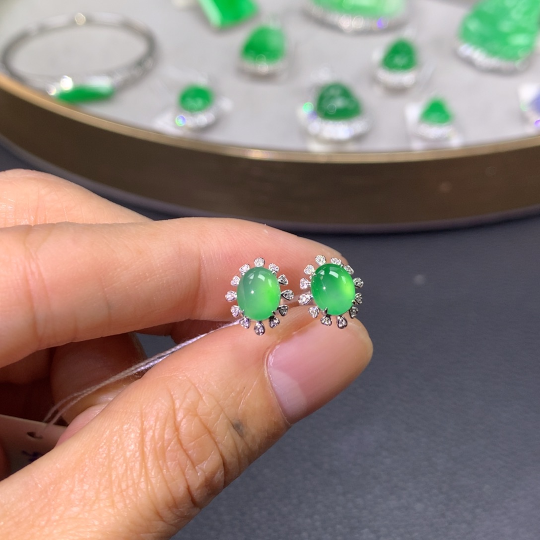 翡翠耳饰18K金镶嵌翡翠