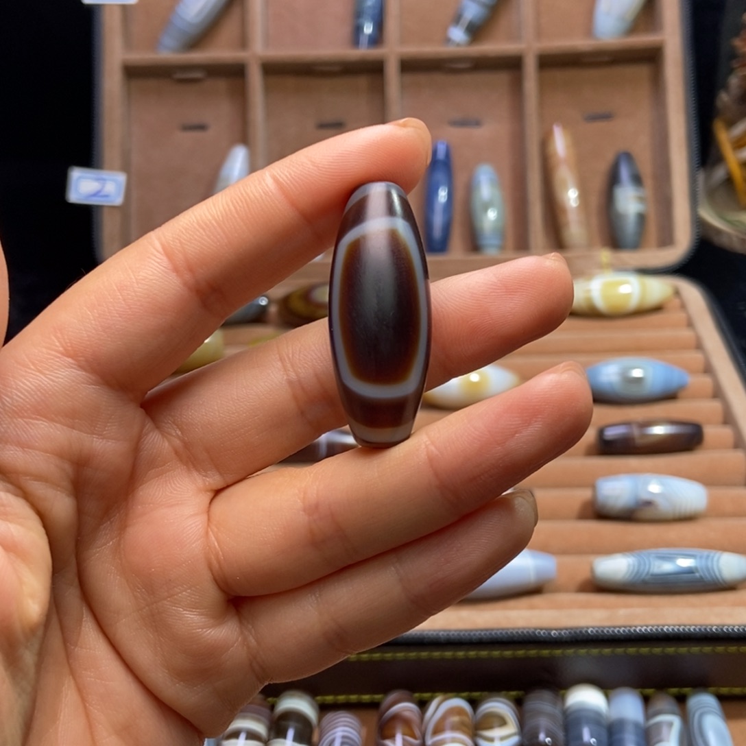 北***金玛瑙/玉髓未镶嵌颈饰