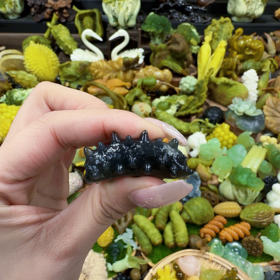 H***利蛇纹石玉未镶嵌把件