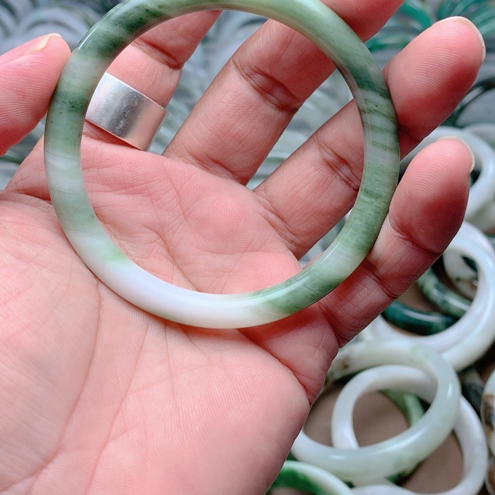 独山玉未镶嵌手镯61 8x8圆条