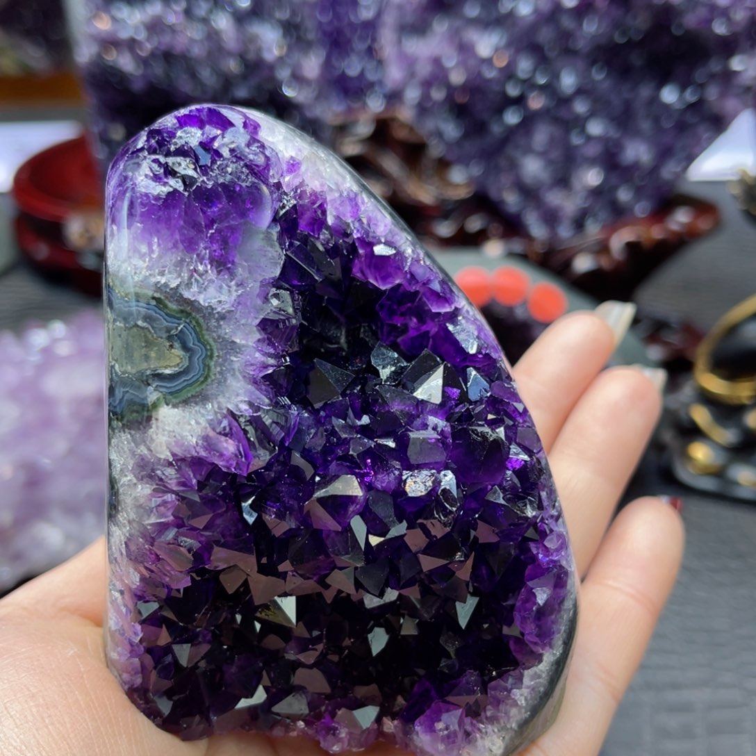 紫晶大型摆件（非配饰）未镶嵌