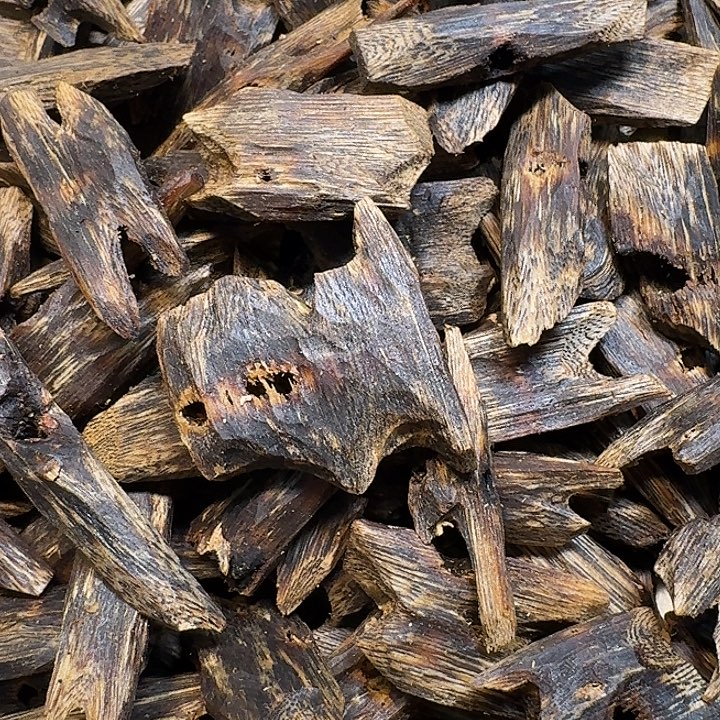 沉香碎屑沉香海南老棋楠紫罗兰树心油醇化老料20克