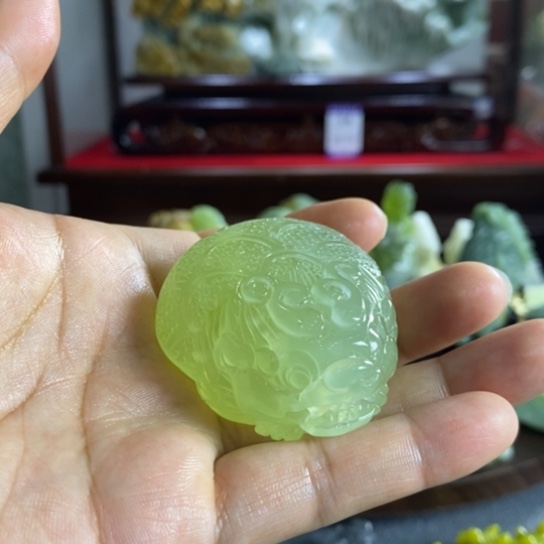 蛇纹石玉手把件未镶嵌越*巴