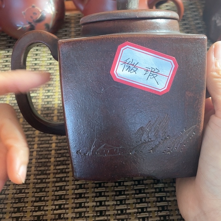 紫砂茶壶原矿泥料手工制作的紫砂壶