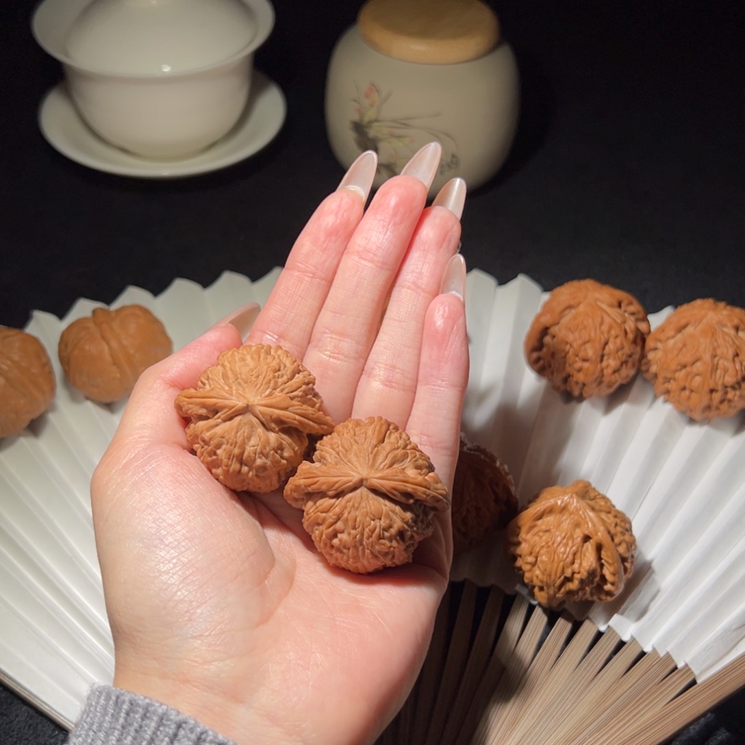 文玩核桃把件权*38+白狮子