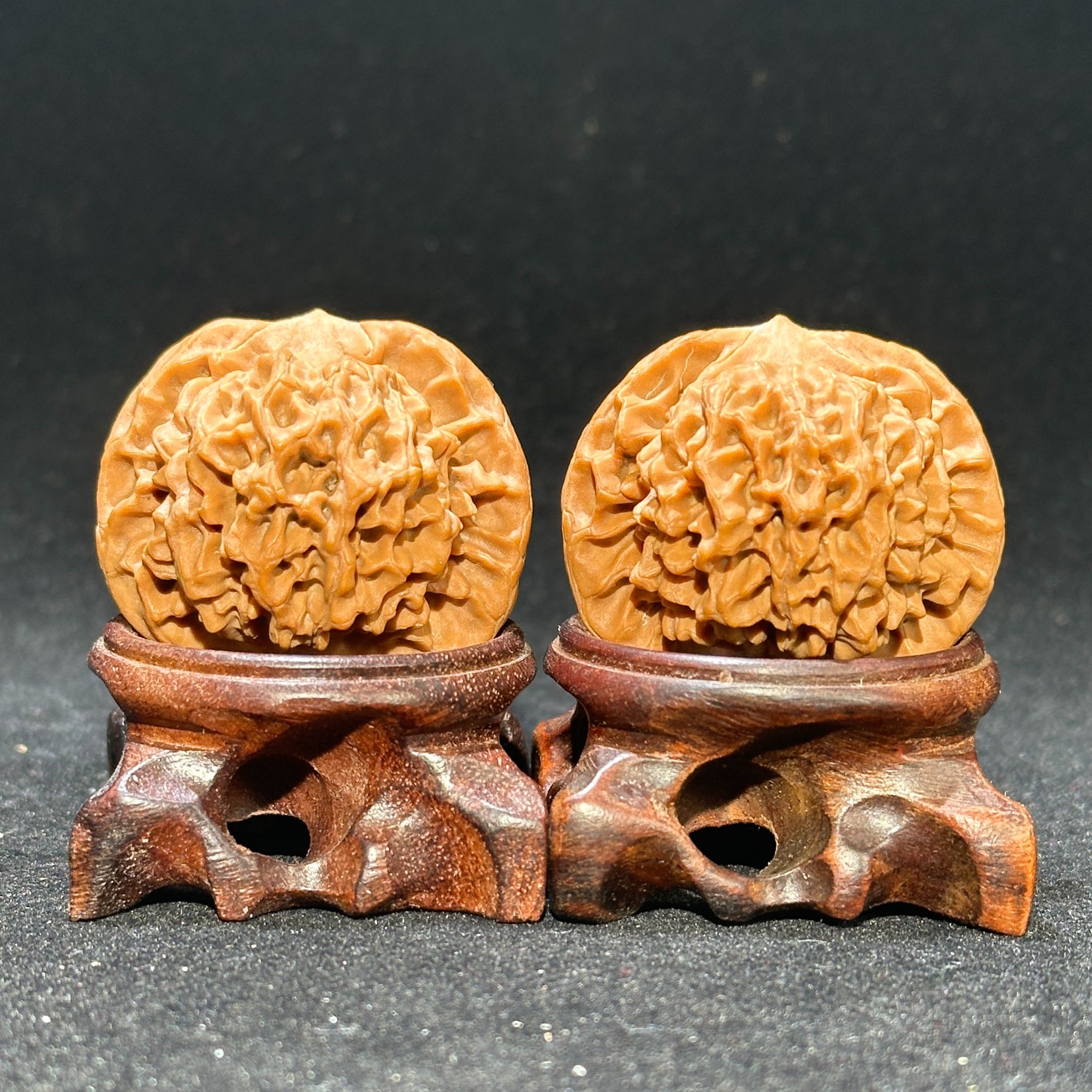 秦岭闷尖文玩核桃手把件毕业收藏陕西宝鸡老树秦闷