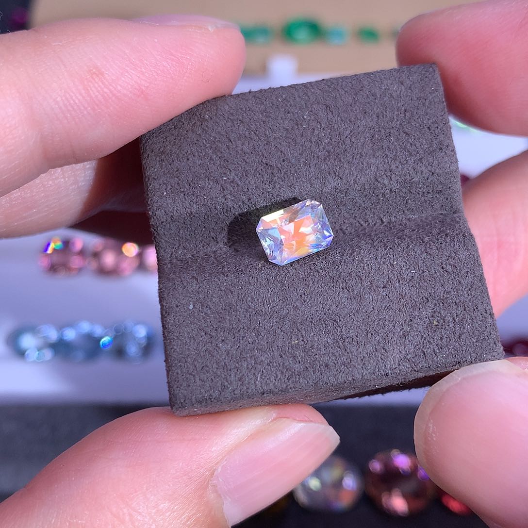 月光石裸石未镶嵌1.285ct