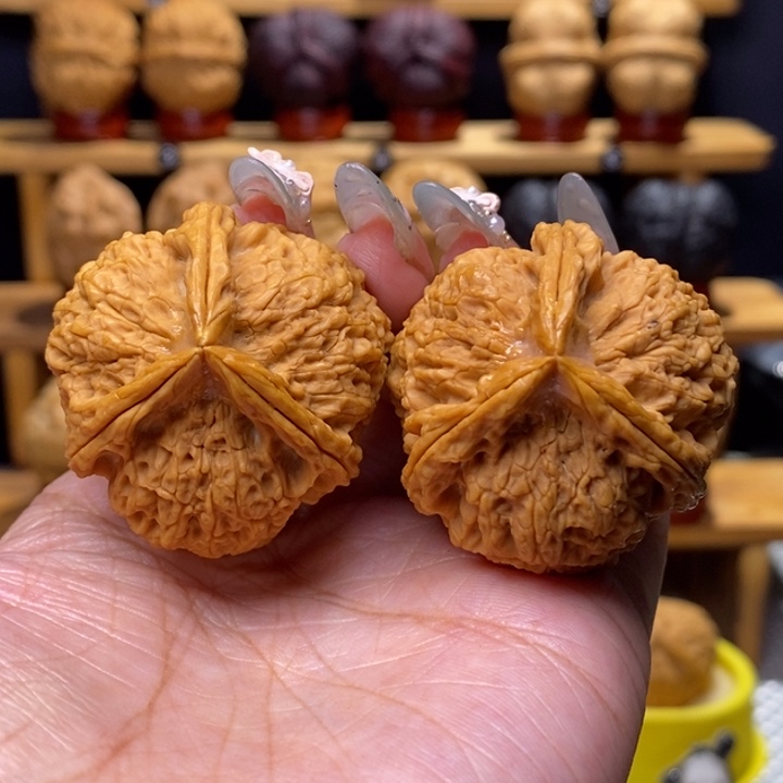 文玩核桃把件凌云三棱15号39尺正奔