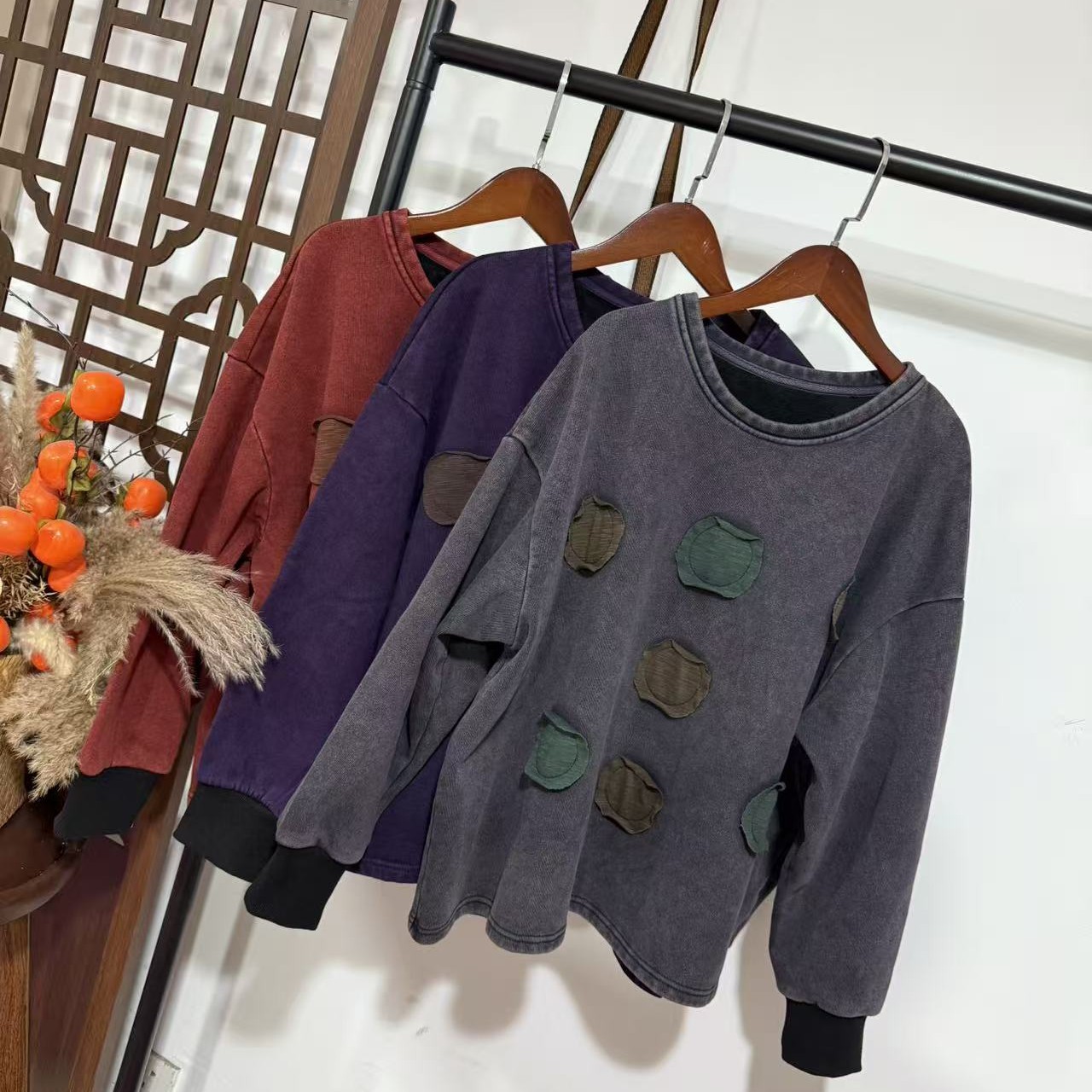 炒色贴布加绒加厚圆领长袖卫衣（衣长62胸围136）