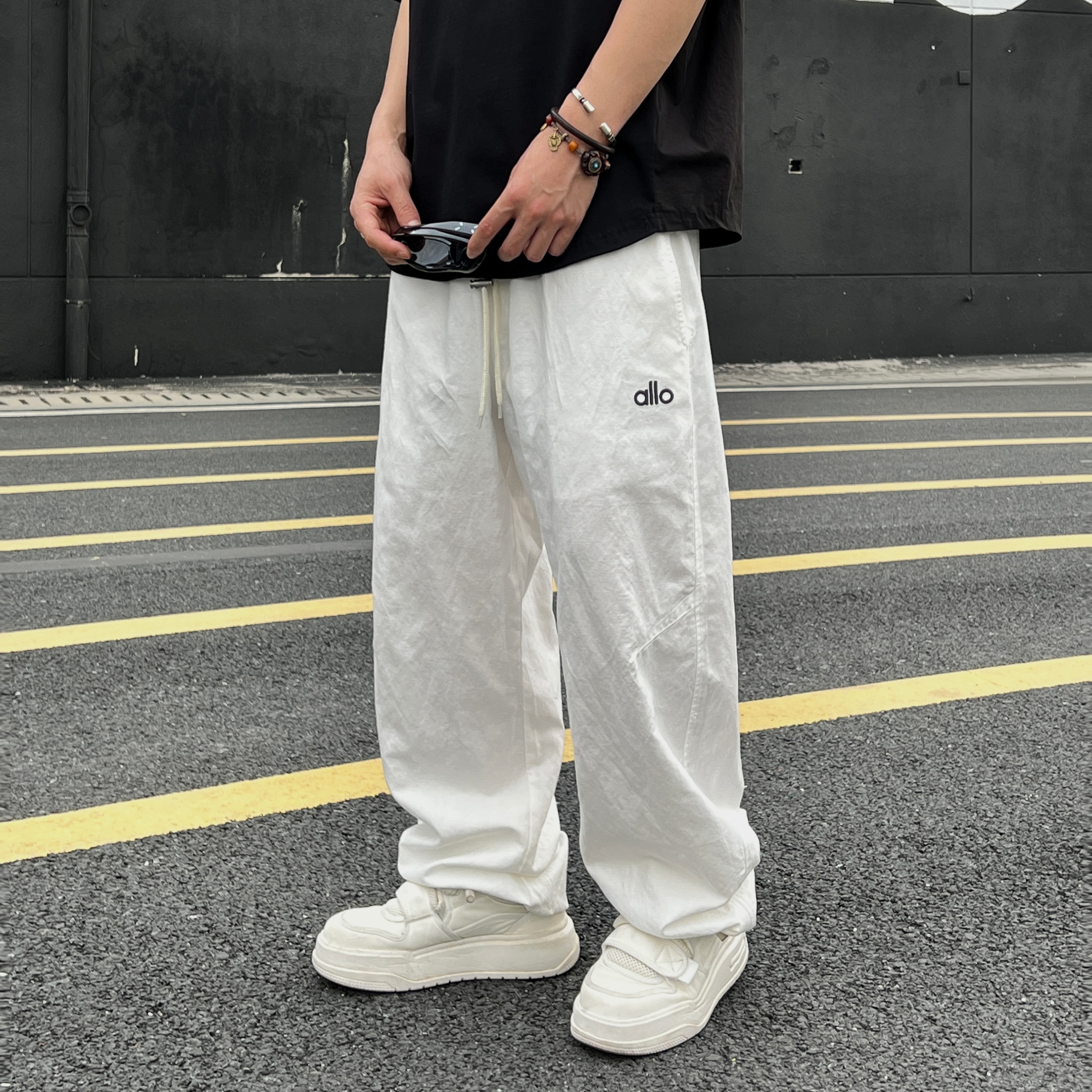 海云镜25ss春夏休闲结构捏褶垂感字母棉麻弯刀直筒长裤P3985