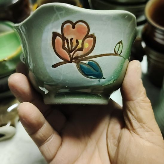 瓷片五厂，七厂，瓷器摆件，瓷片！都有微瑕疵。