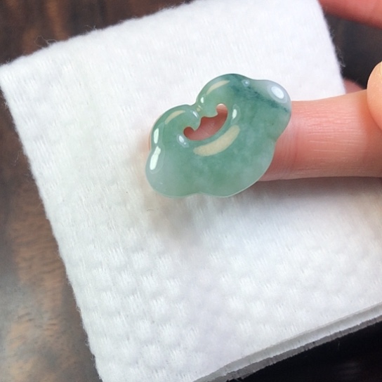 翡翠未镶嵌颈饰缅甸A货，每天下午1点半开播