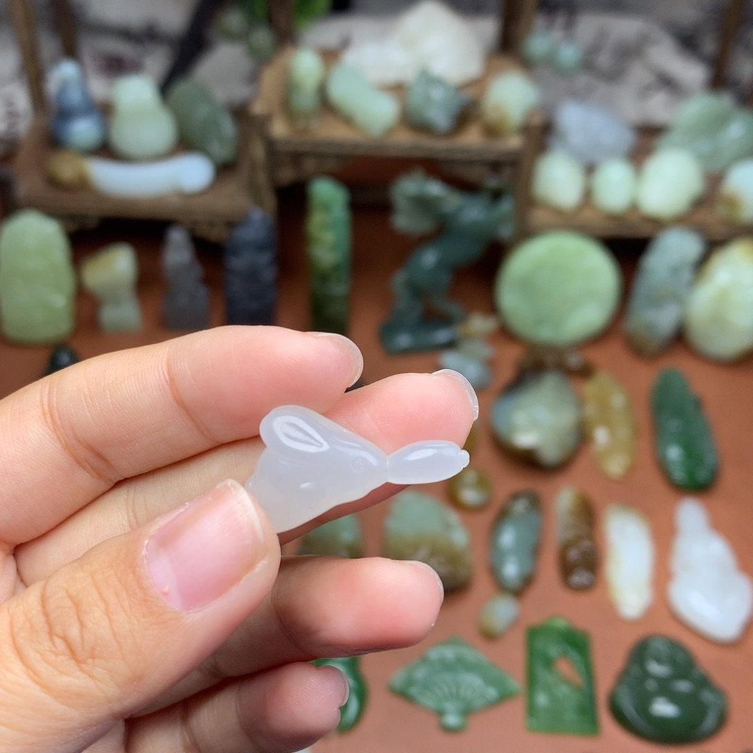 和田玉未镶嵌挂件