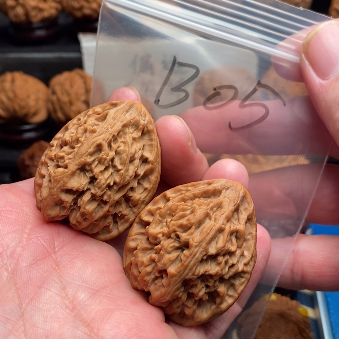 文玩核桃把件@***？36龙骨