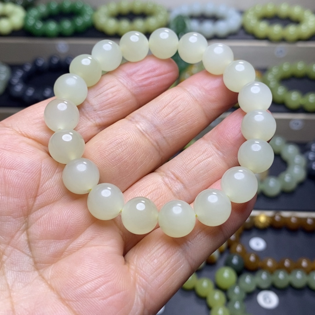 和田玉未镶嵌手串