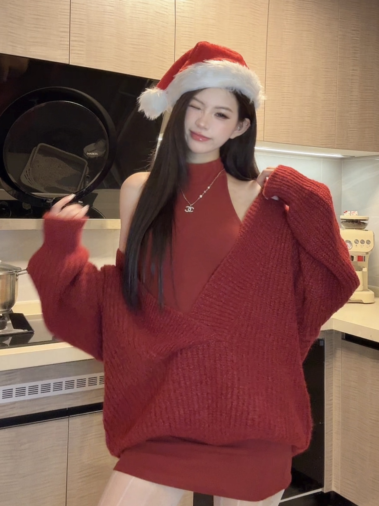 【汀小野】红色V领秋冬宽松慵懒圣诞节新年氛围感背心裙＋毛衣两件套
