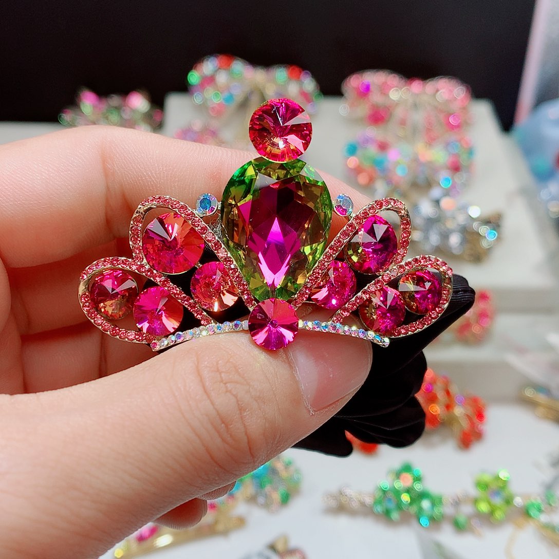 皮质铁合金发饰是