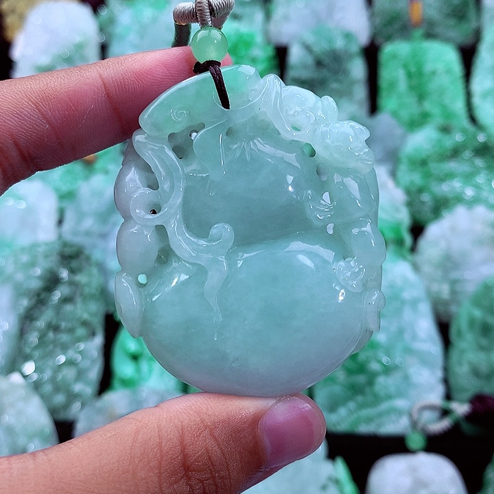 吊坠(不含链)未镶嵌翡翠