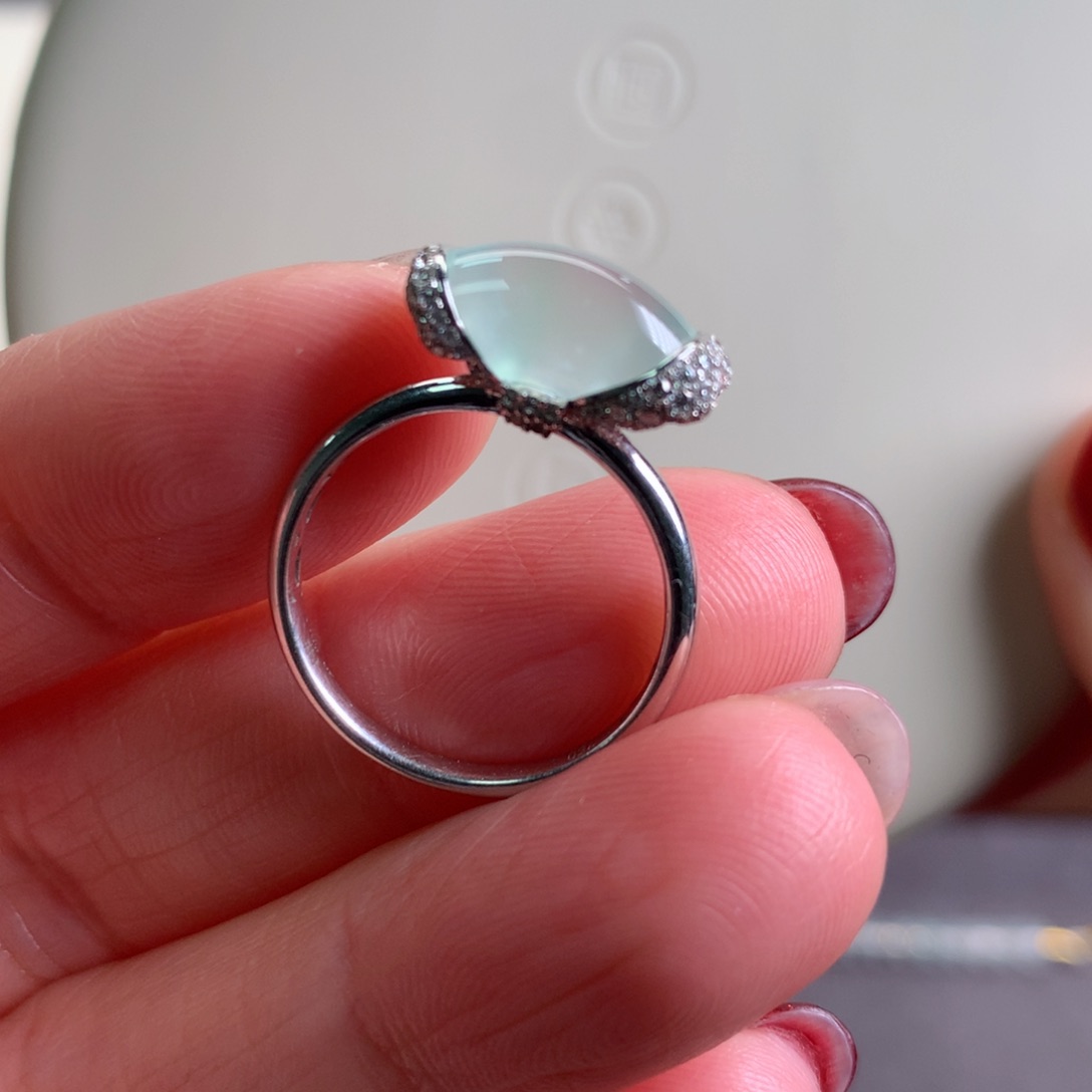 翡翠戒指18K金镶嵌设计款