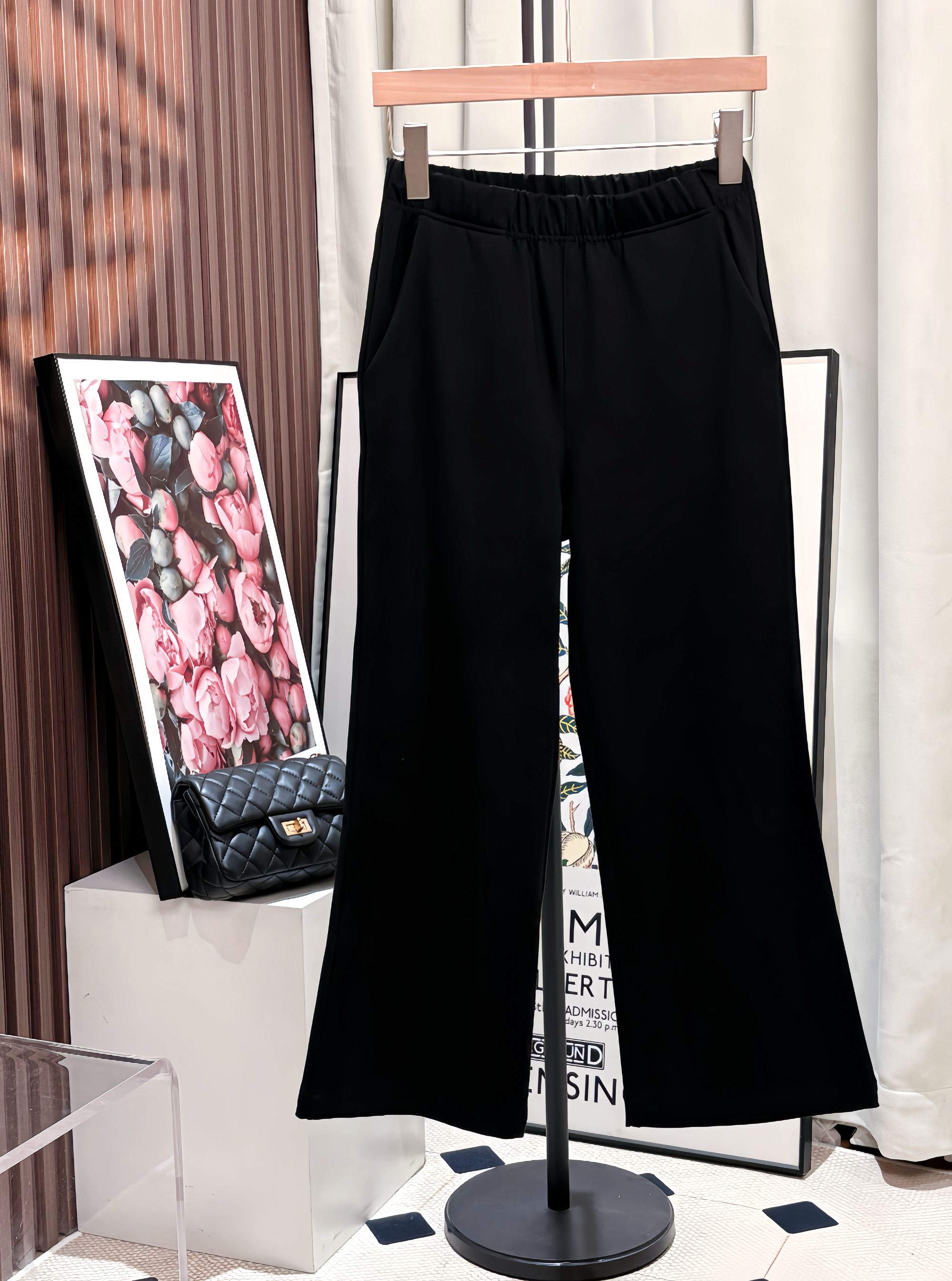 女士夏季新款休闲显瘦垂感薄款百搭松紧腰八分黑色微喇叭裤