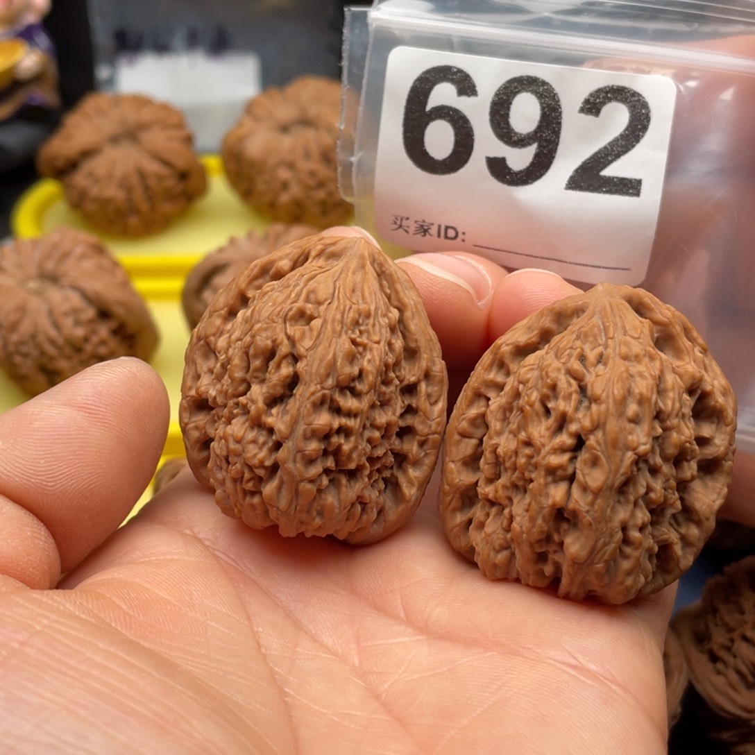 文玩核桃把件南疆高炮凹底拉丝35