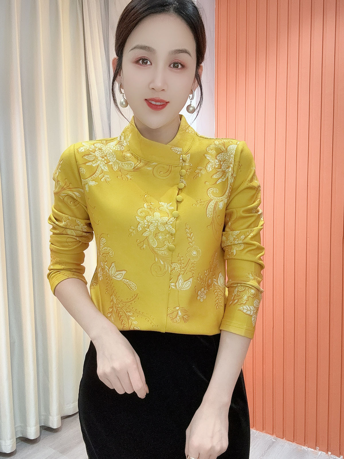 2025冬季新款立领印花气质百搭时尚长袖减龄加绒打底衫上衣女850