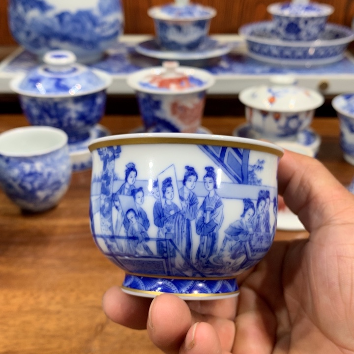 晓竹窑青花汉宫春晓图