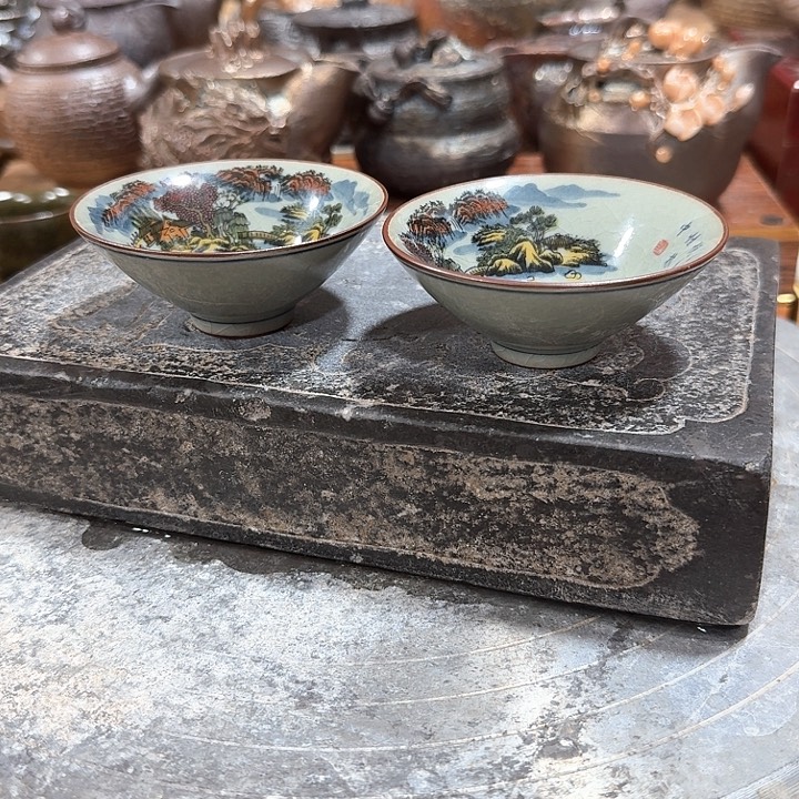 主人杯一个，瓷。。瓷品茗