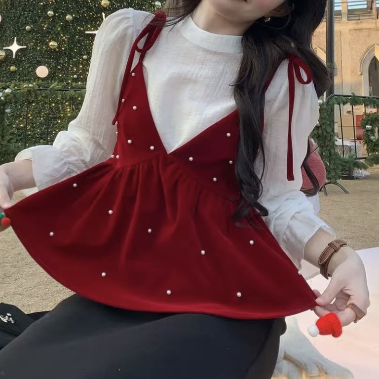 春季韩系氛围感珍珠v领丝绒吊带上衣半身裙三件套