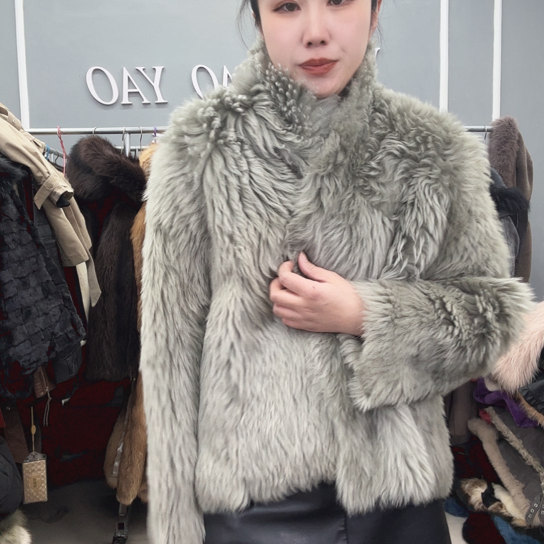 姚小妖家高端皮草