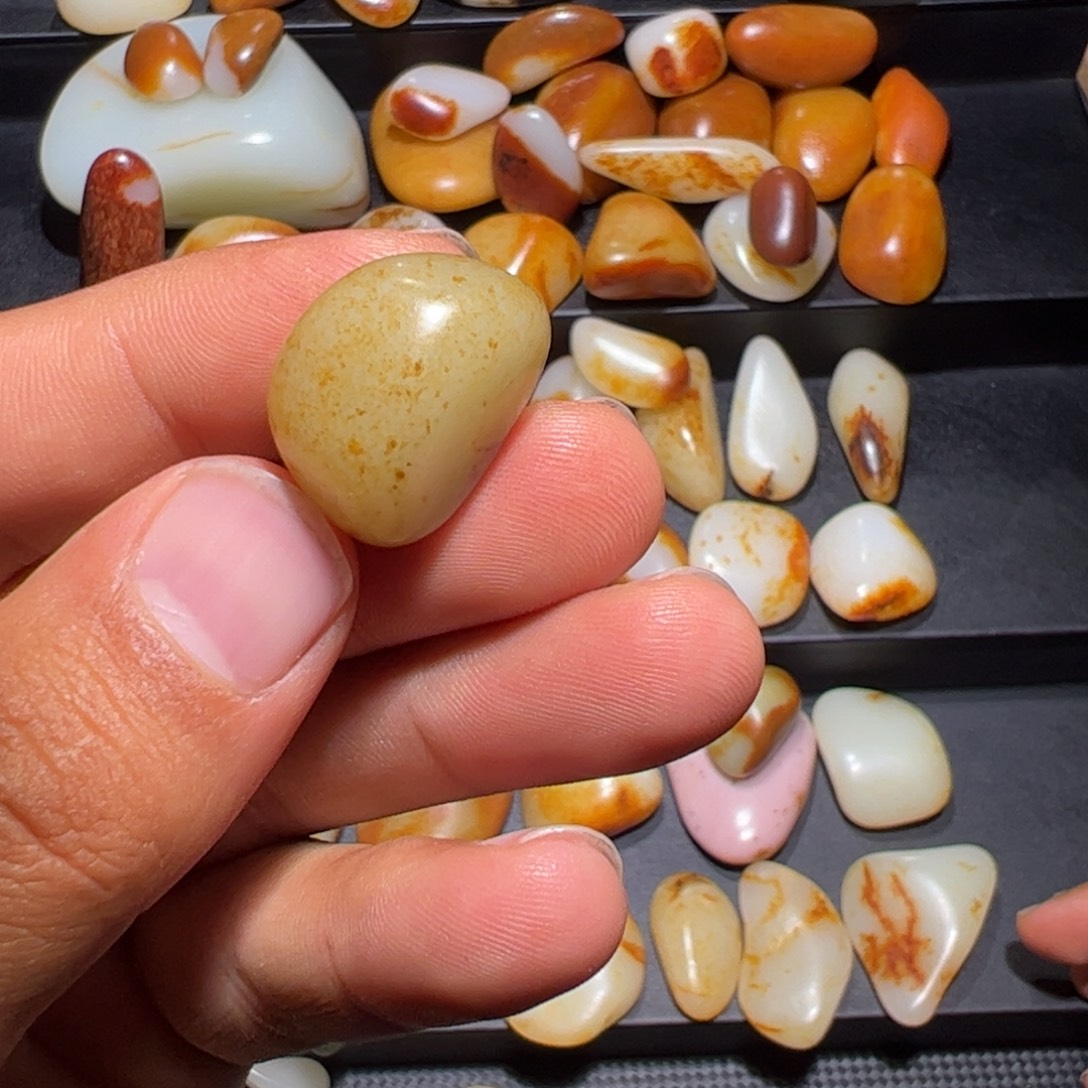 和田玉未镶嵌颈饰7.7克无修