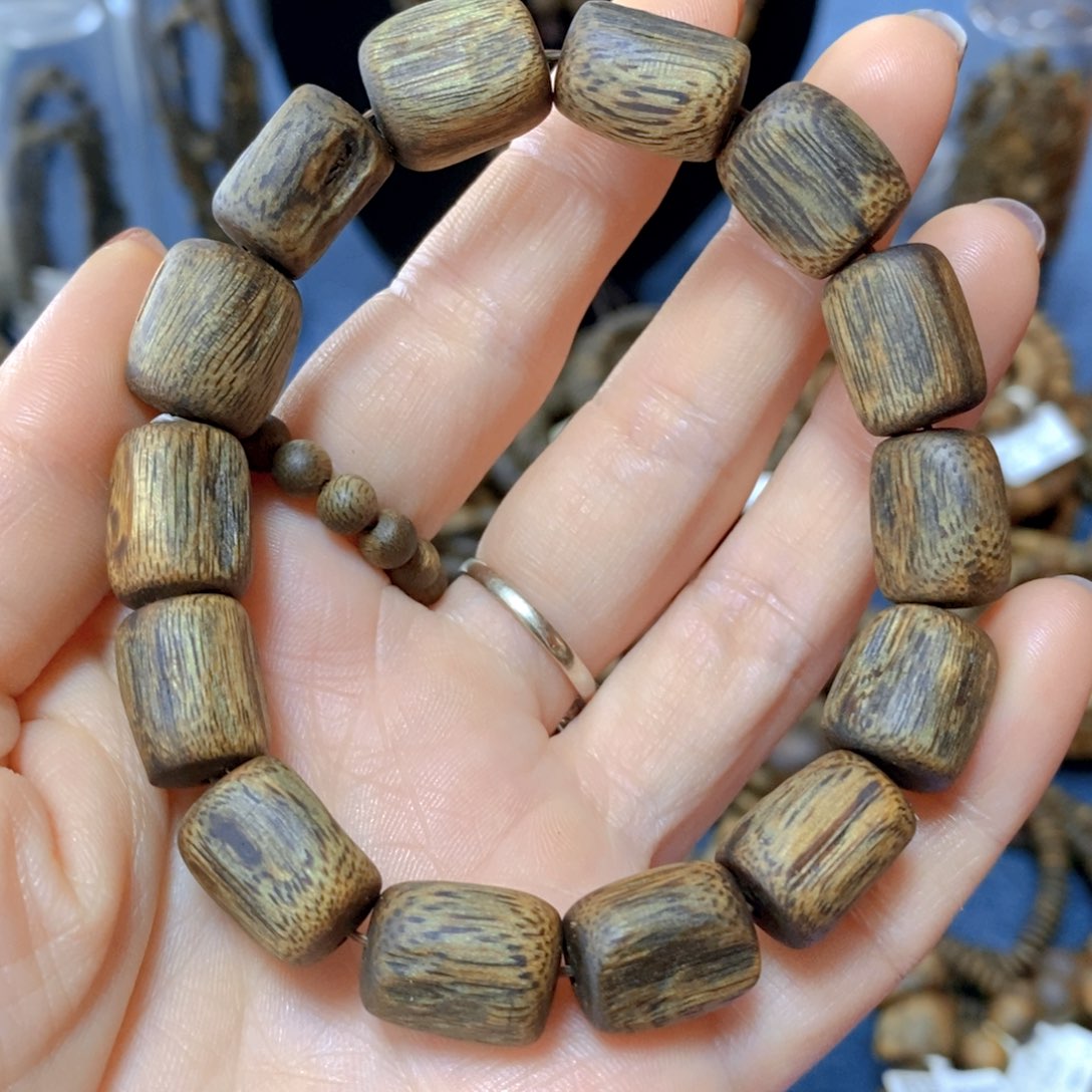 沉香手串蓝宝石卡1.2-15克多样性发货一条