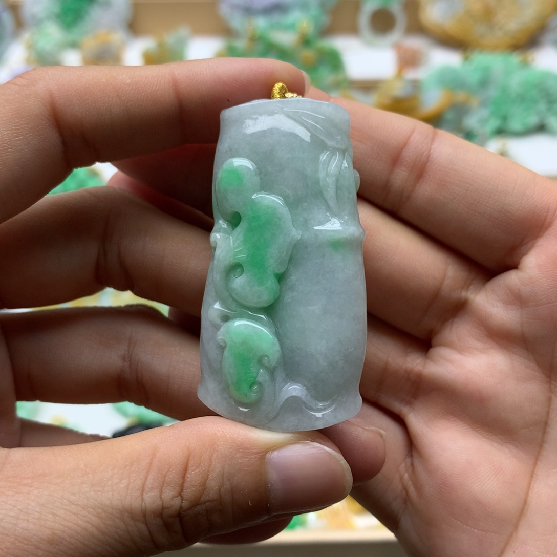 翡翠未镶嵌颈饰翡翠
