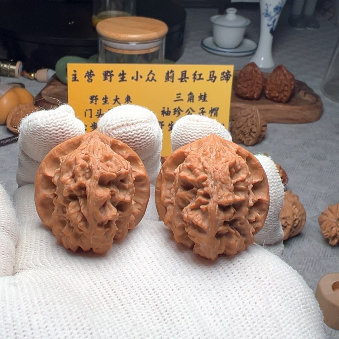 文玩核桃吊坠蓟县红马蹄1087