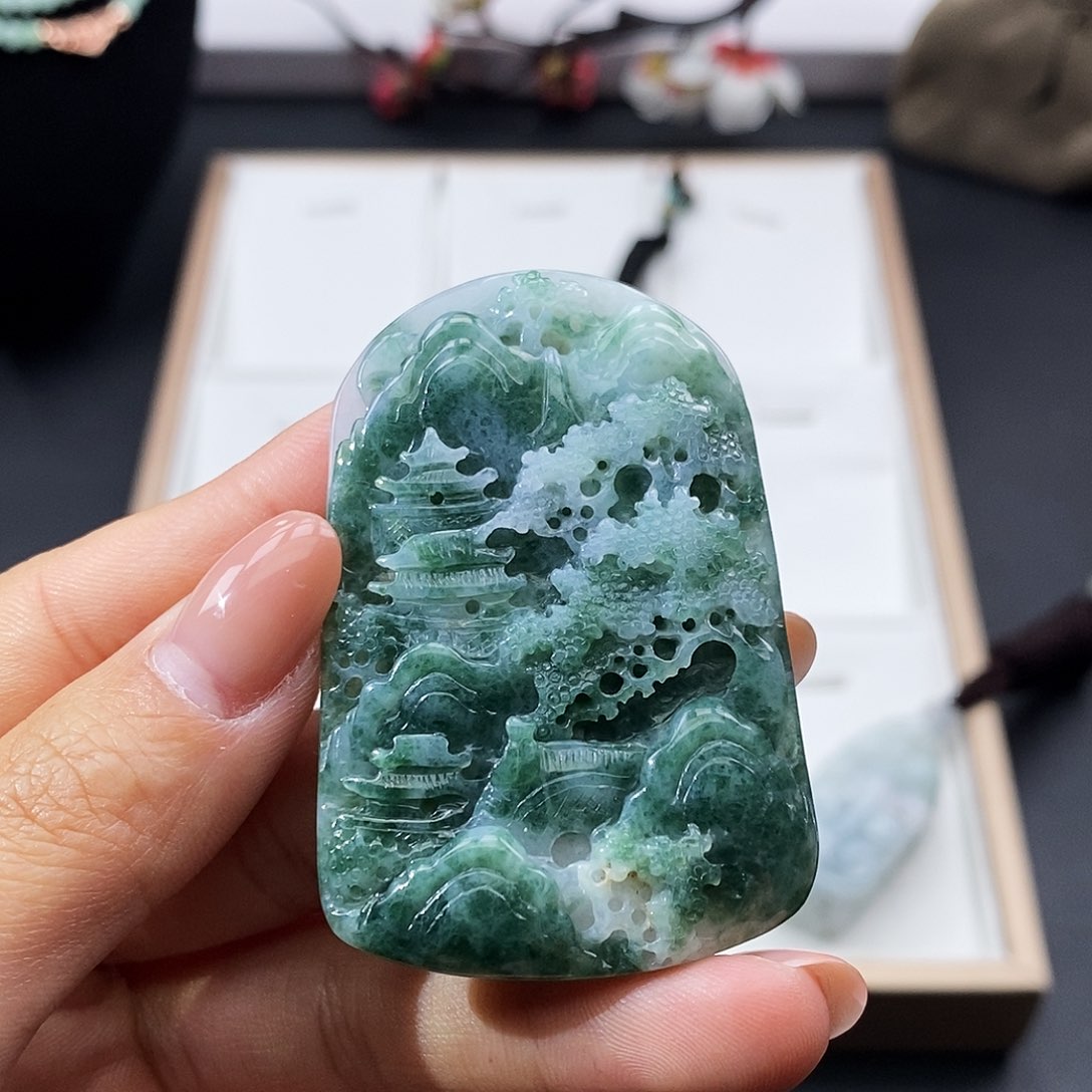 翡翠未镶嵌颈饰翡翠